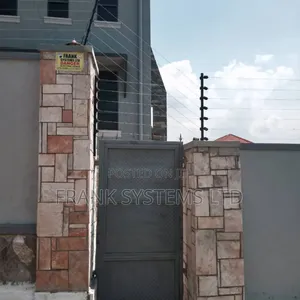 Electric Fence System With Free Stands