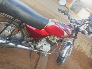 Bajaj Boxer 2019 Red
