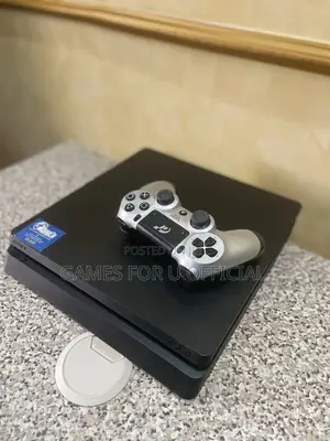 Ps Slim Chipped One Pad Black in Color