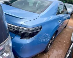 Toyota Mark X 2.5 AWD 2017 Blue
