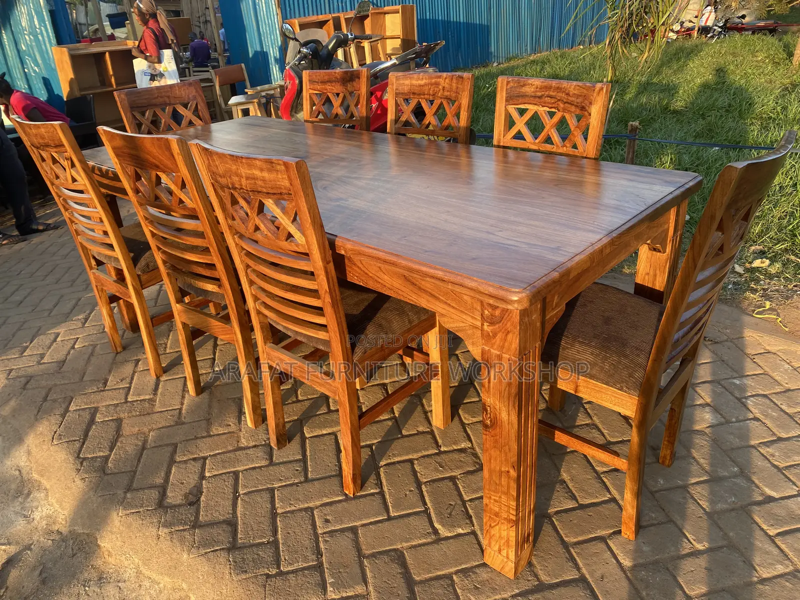 Mugavu Walnut Dining Set
