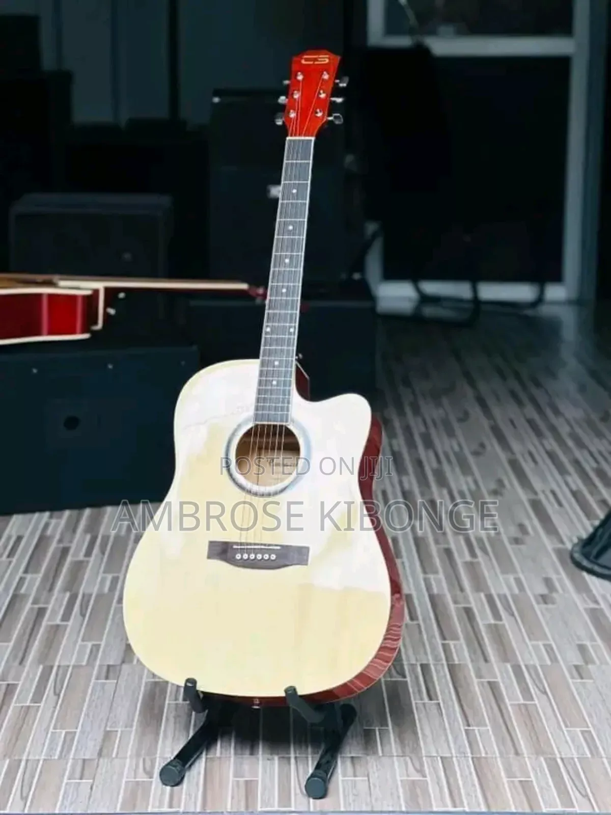 Full Size41 YAMAHA Powered Acoustic Guitar With FREE Battery