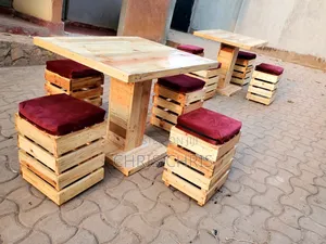 Pallet Restaurant/Bar Stools With Cushion