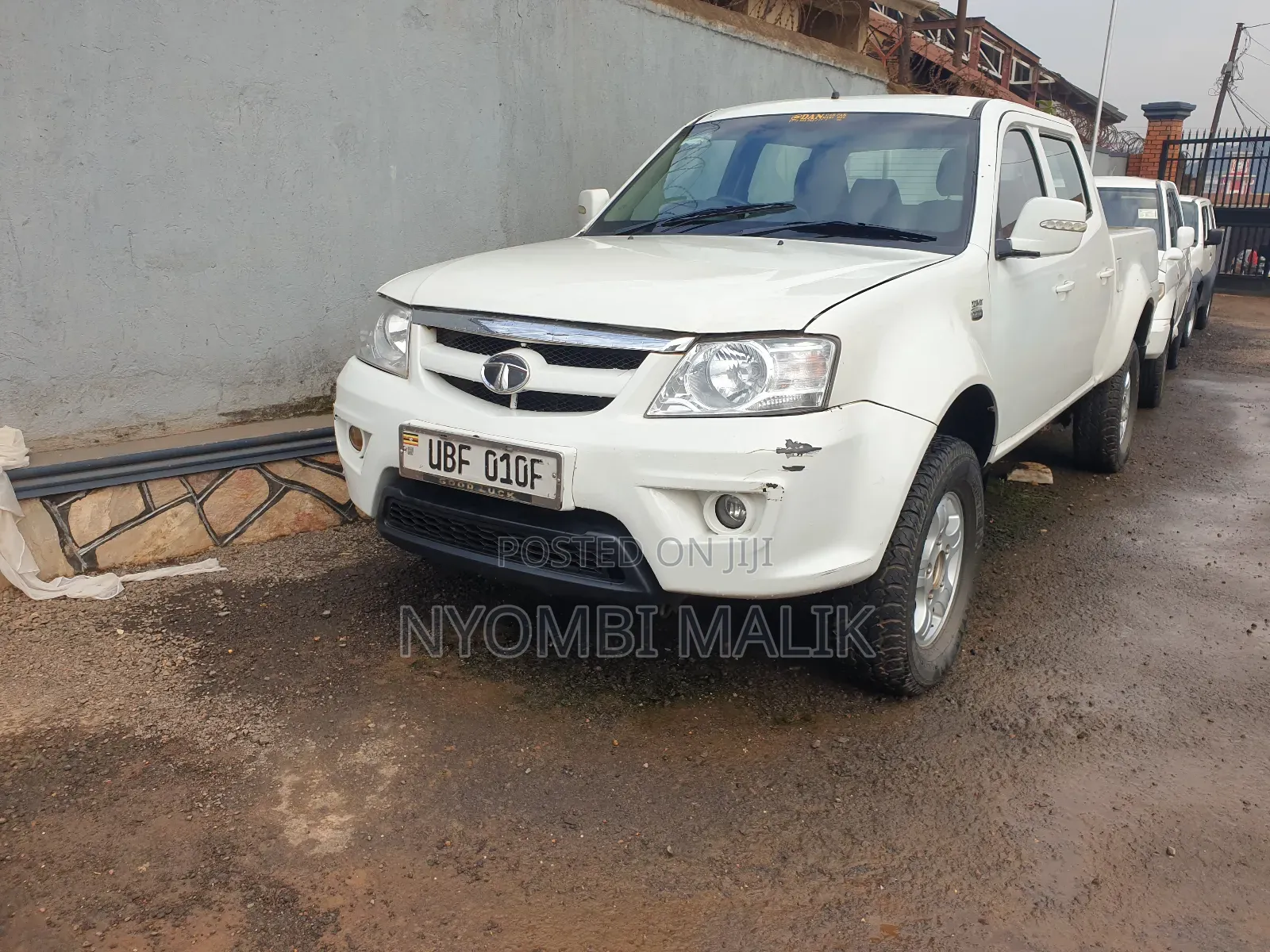 Tata Xenon 2010 White