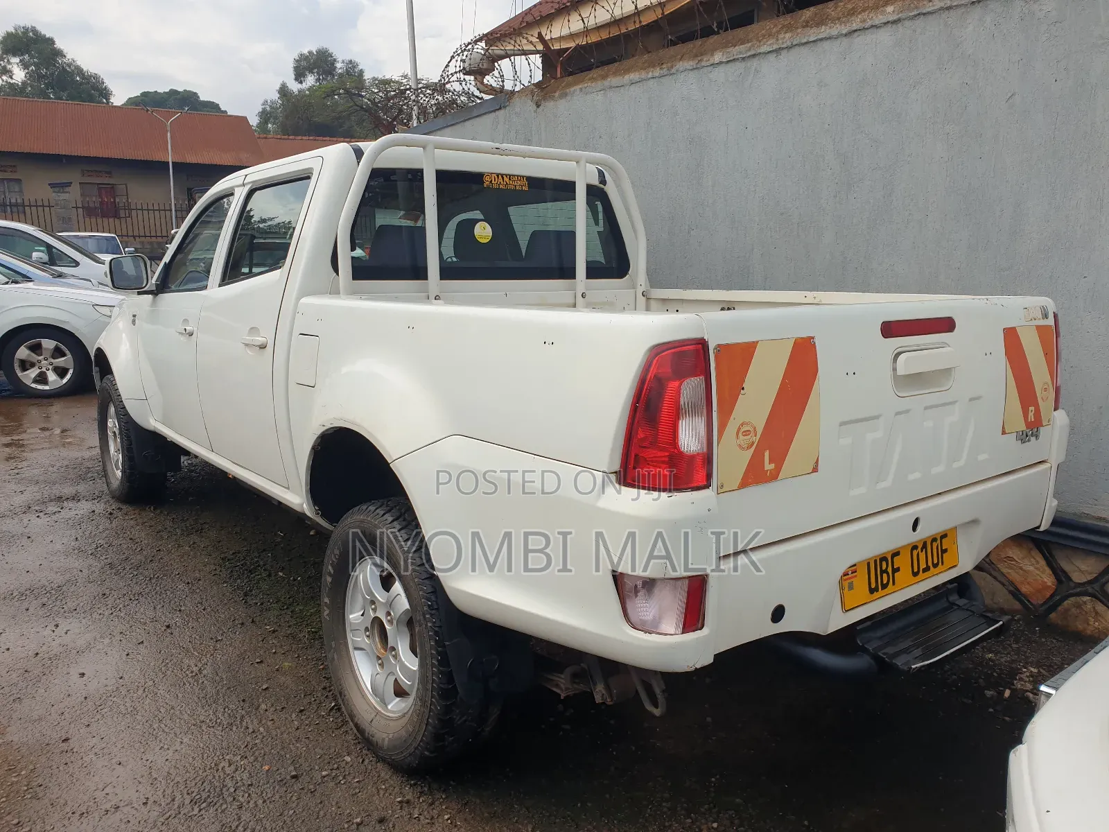 Tata Xenon 2010 White