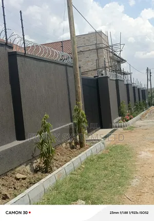 ELECTRIC FENCE System at 100ftsby 100fts