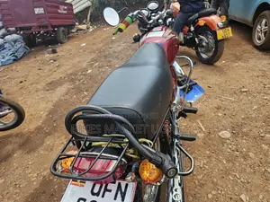 Bajaj Boxer 2023 Red