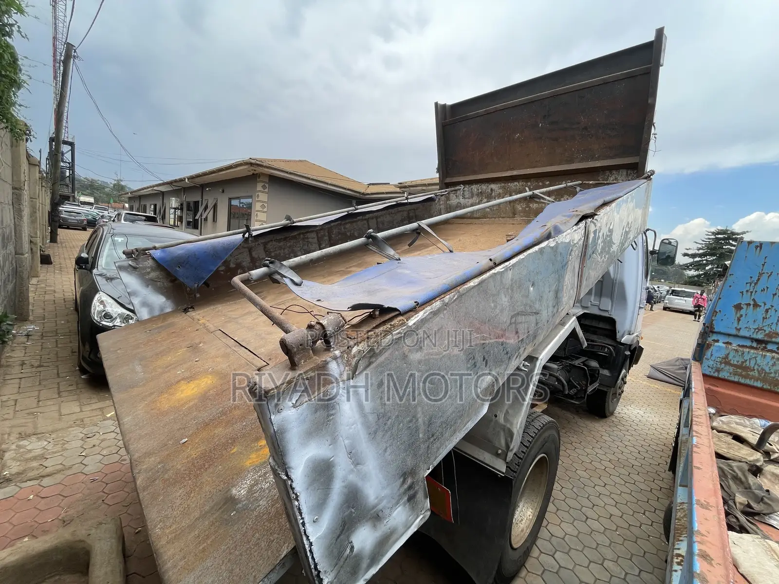 Hino Dumper J08C