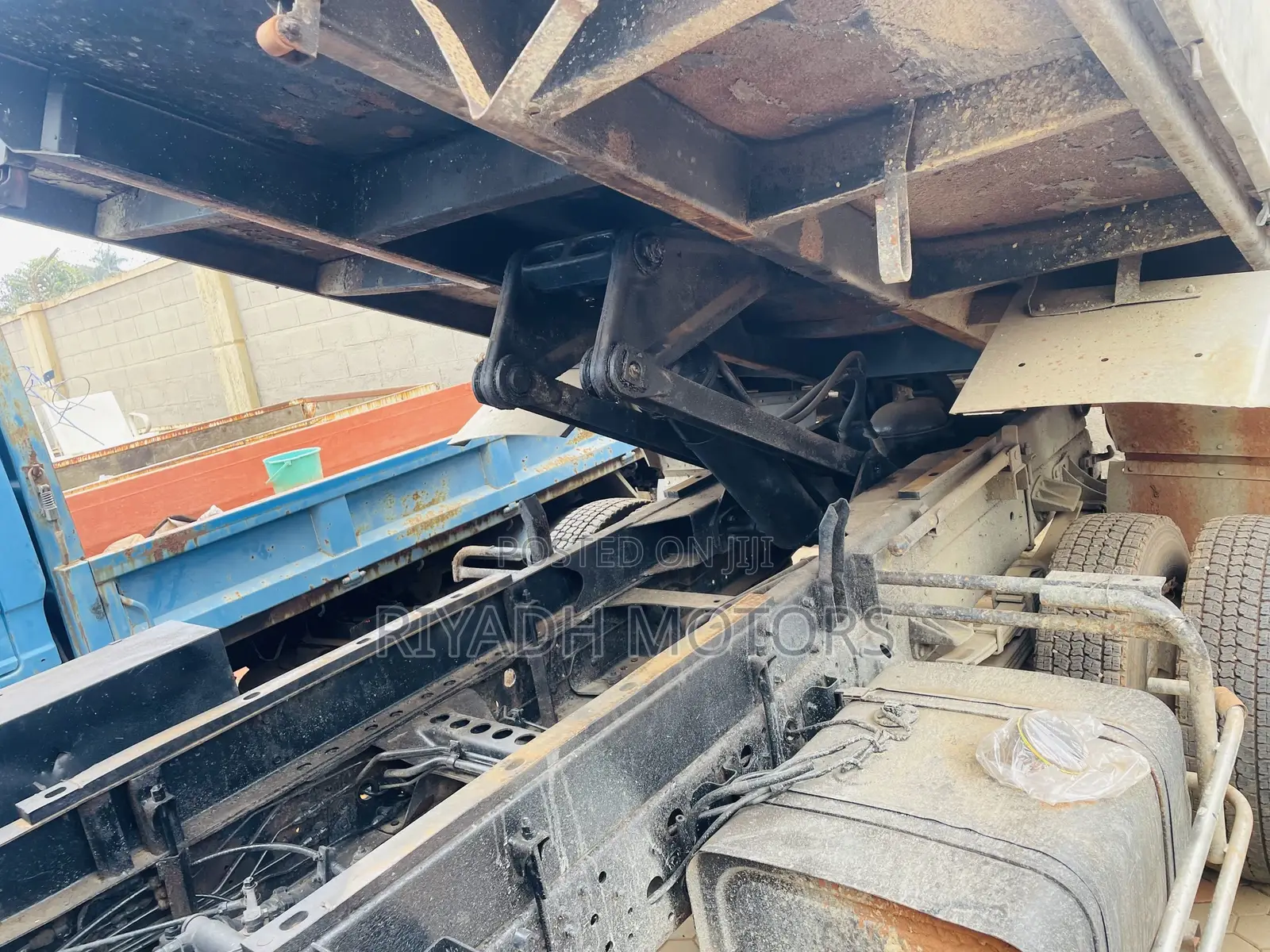 Hino Dumper J08C