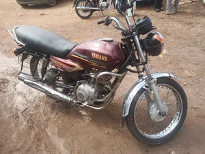 Yamaha Crux 2017 Brown