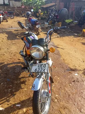 Bajaj Boxer 100 2021 Red