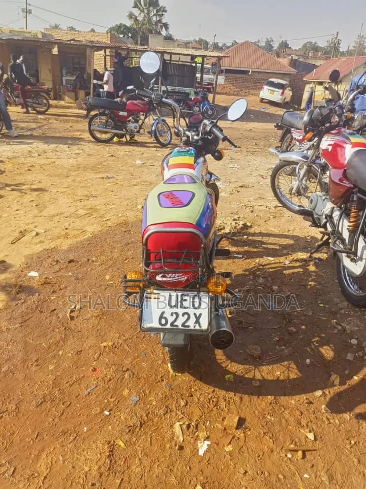 Bajaj Boxer 100 2021 Red