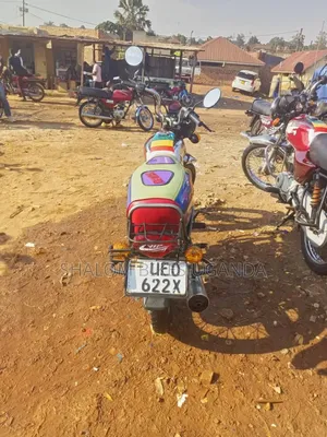 Bajaj Boxer 100 2021 Red