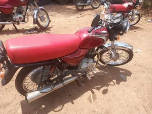 Bajaj Boxer 2022 Red