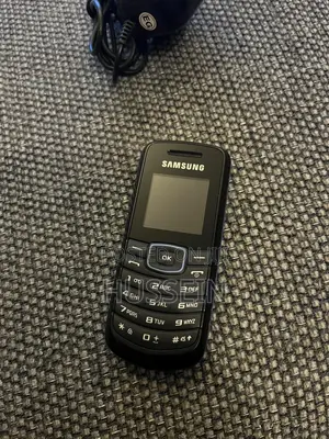 Samsung GT E1080 Button Phone UK Used