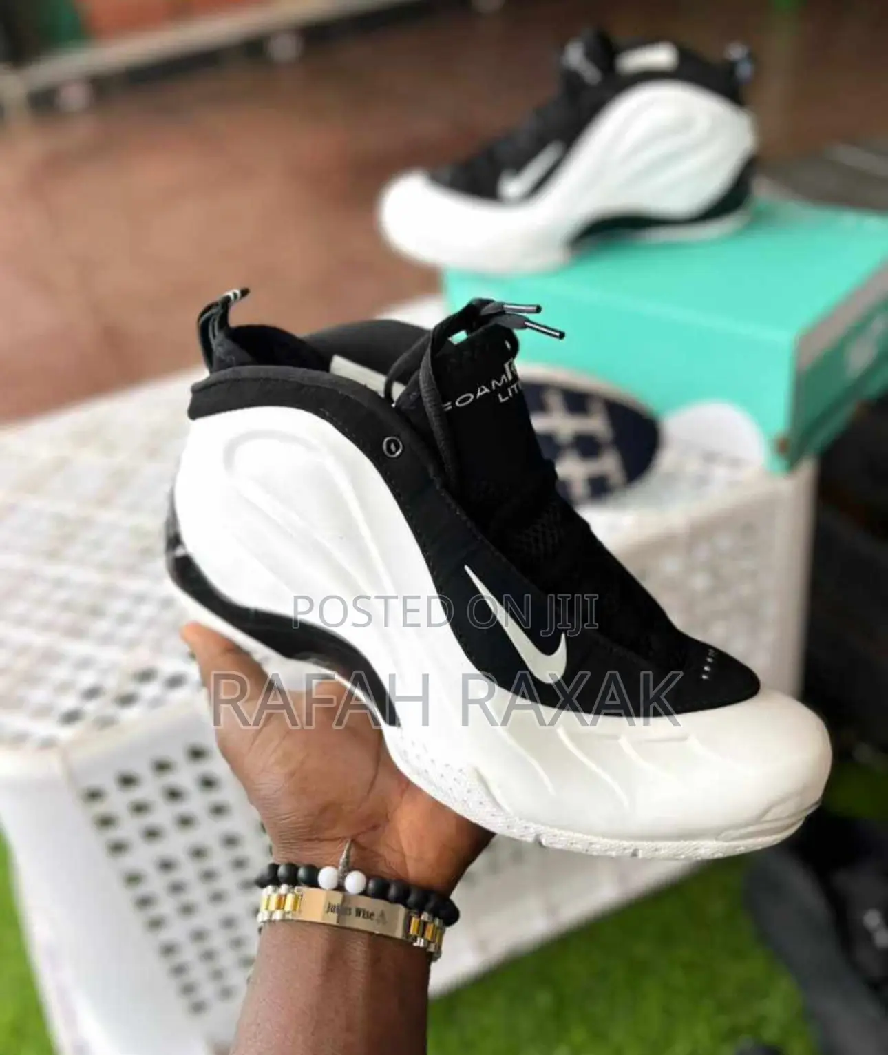 Nike Air Foamposite Lite Sneakers