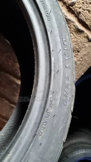 275/40r22 Sport Tyres