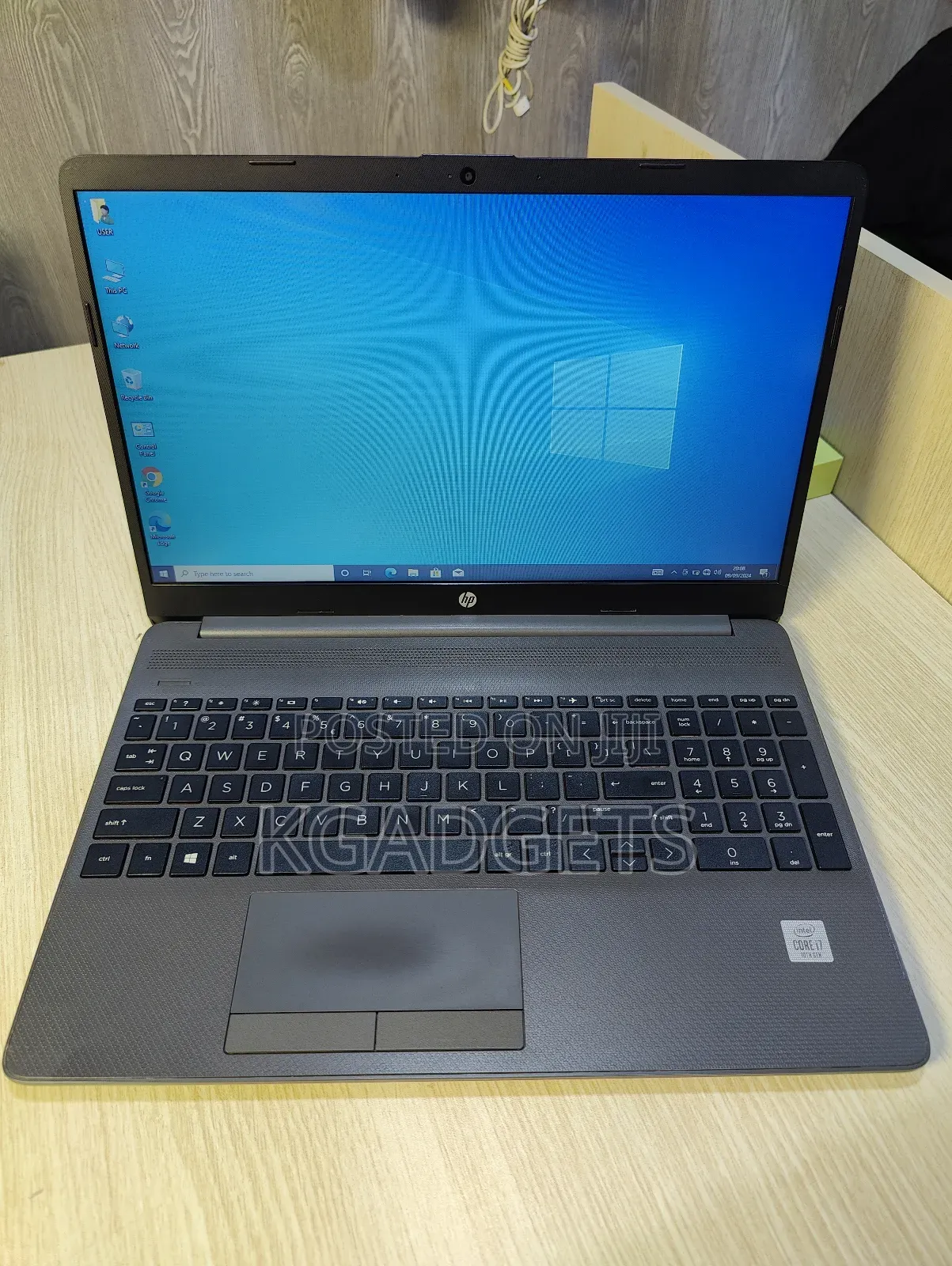 Laptop HP 250 G8 8GB Intel Core I7 HDD+SSD 256GB