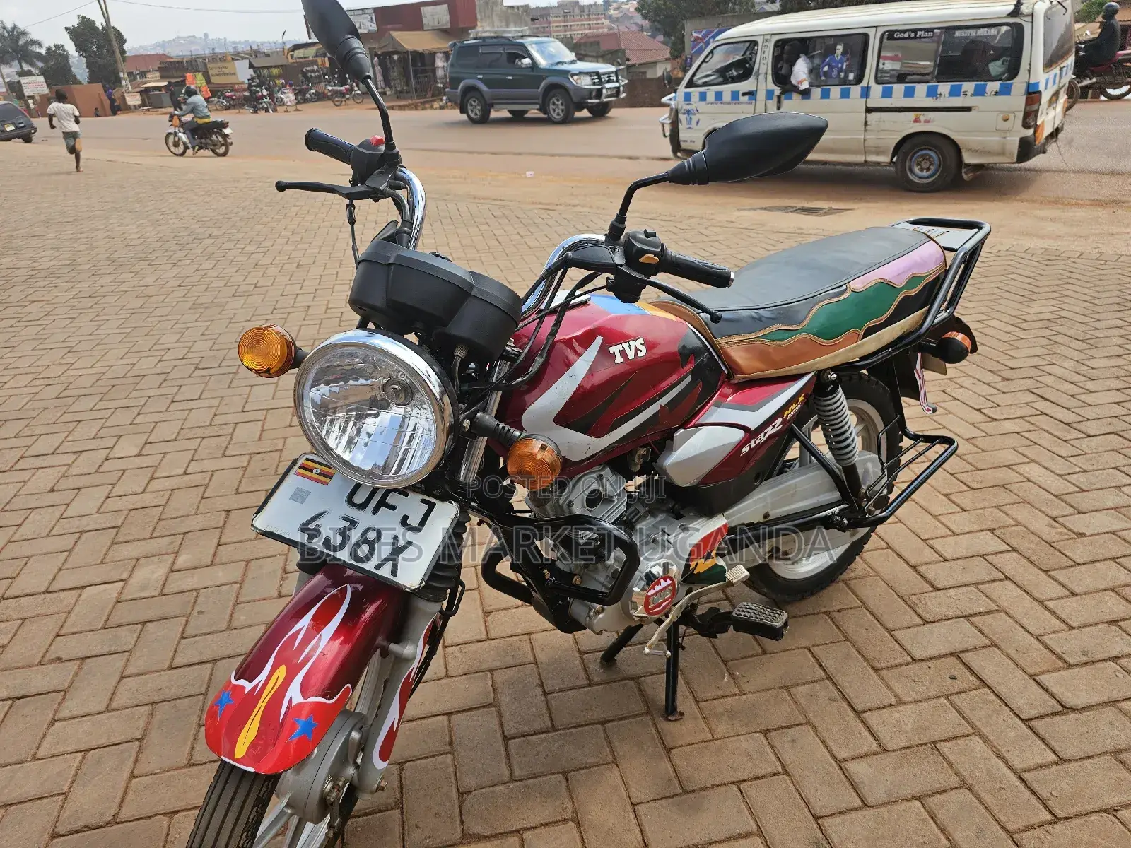 TVS HLX 125 2022 Red