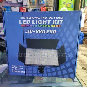 Video and Photo Led Light Kit and Remote 880 Pro