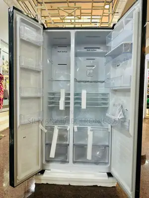 Hisense 670 Litres Side by Side Fridge