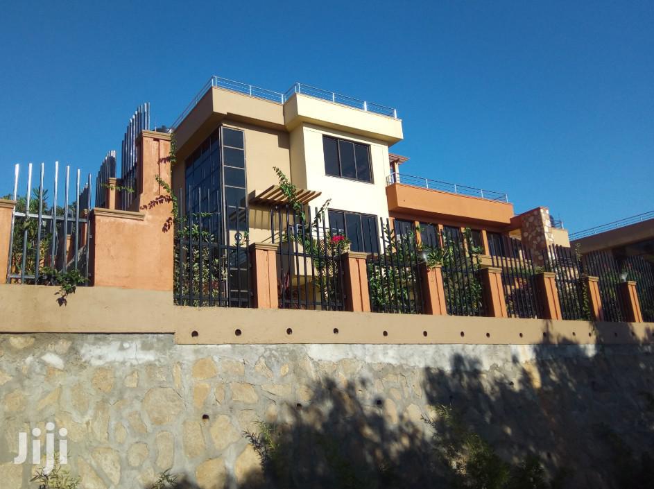 Munyonyo Castle With Lake View On Sell
