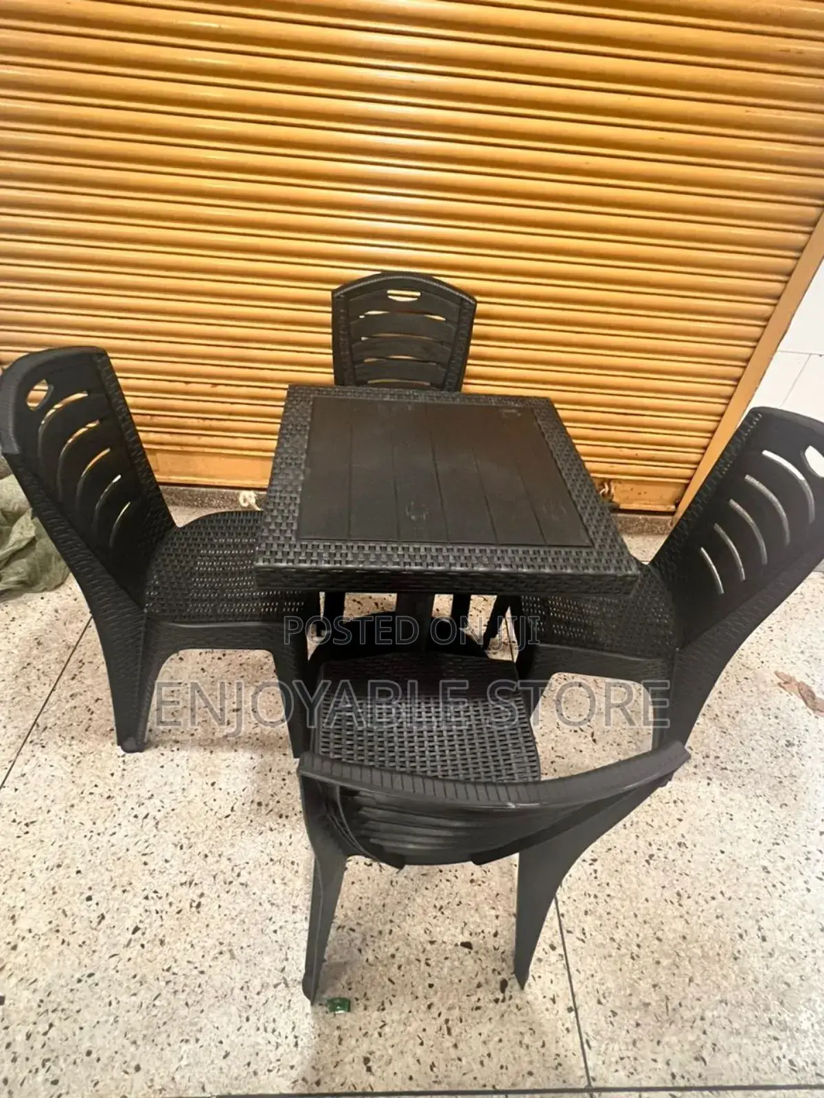 Restaurant/Bar Table and 4 Chairs