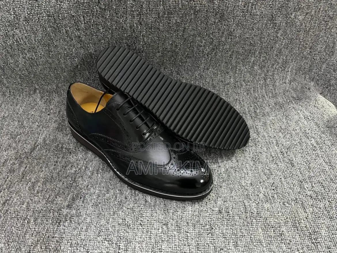 Classic Designer Leather Oxfords in Stock