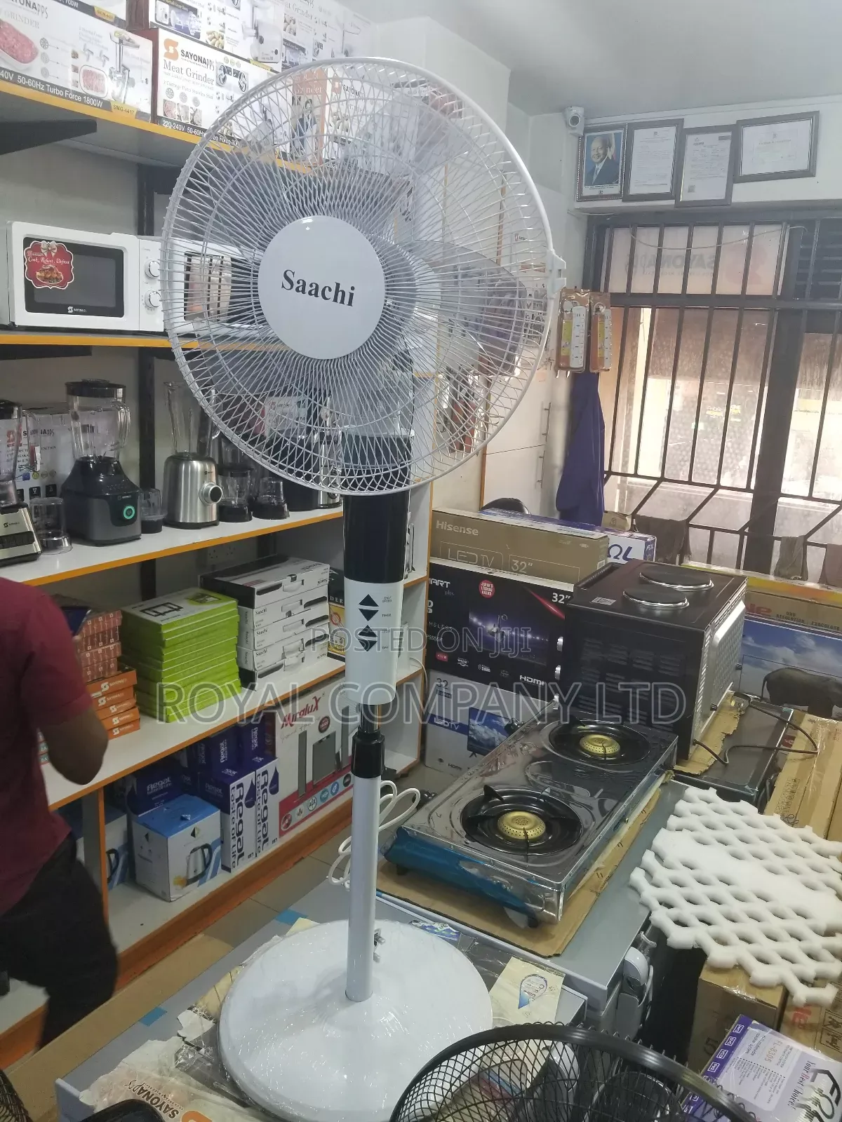 Saachi Stand Fan 16 Inch With a Remote