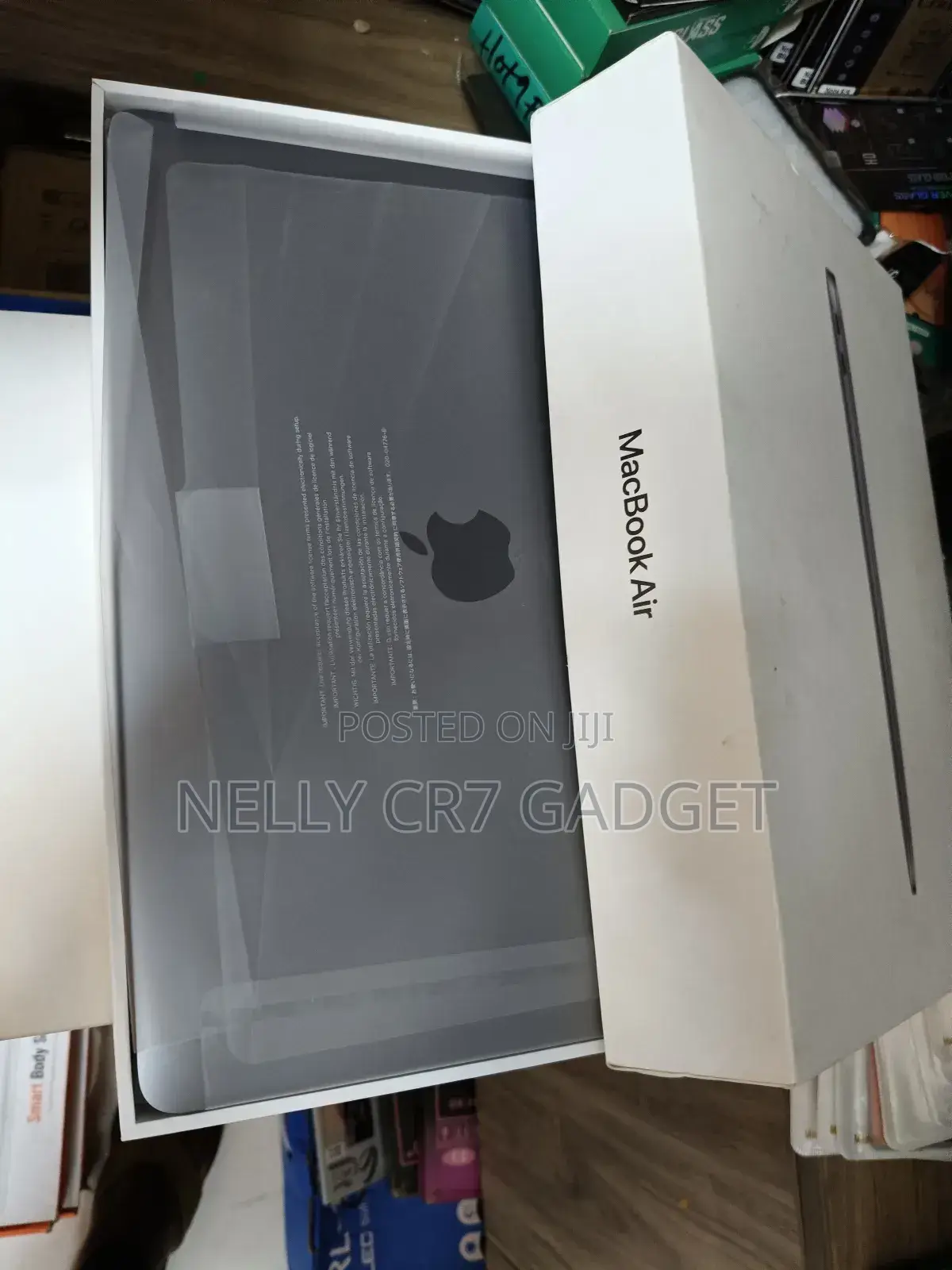 New Laptop Apple MacBook Air 2020 M1 8GB Apple M1 SSD 256GB