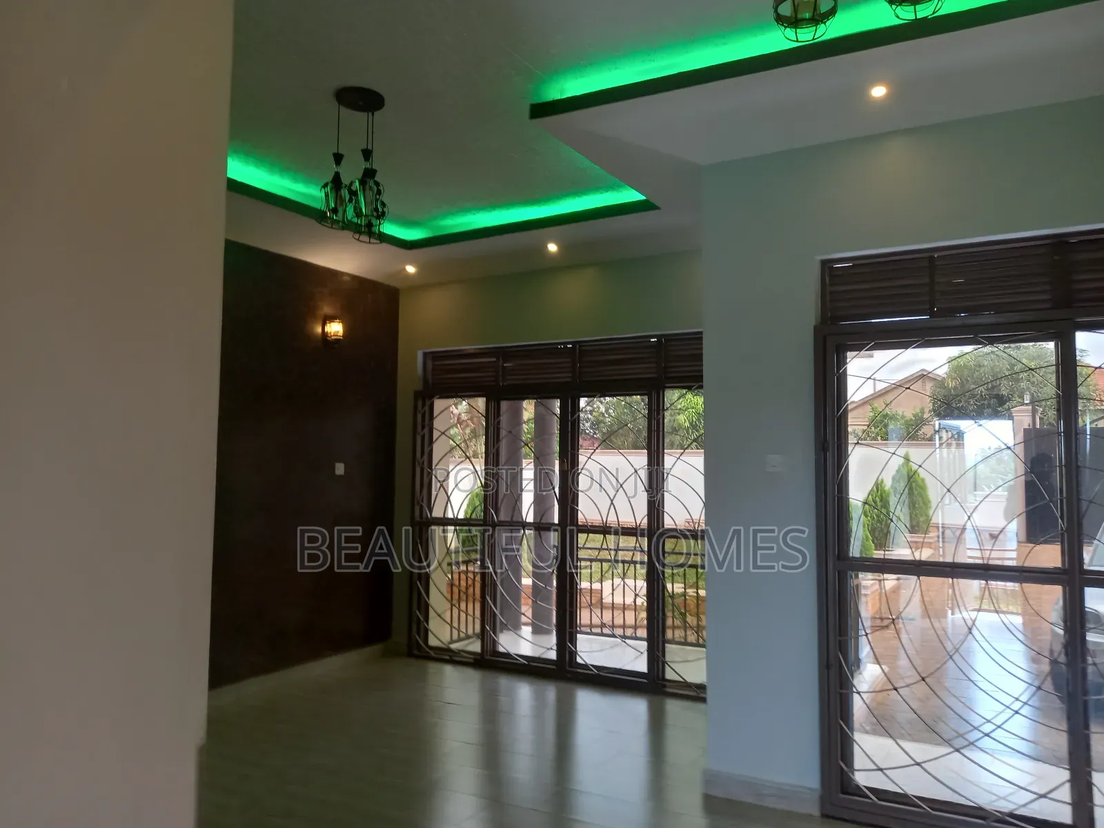 Furnished 4bdrm House in Kira for sale