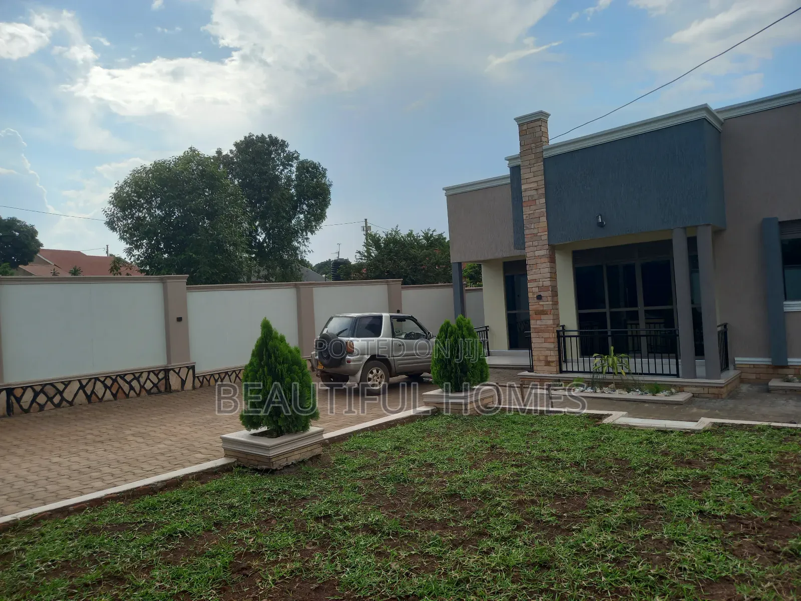 Furnished 4bdrm House in Kira for sale