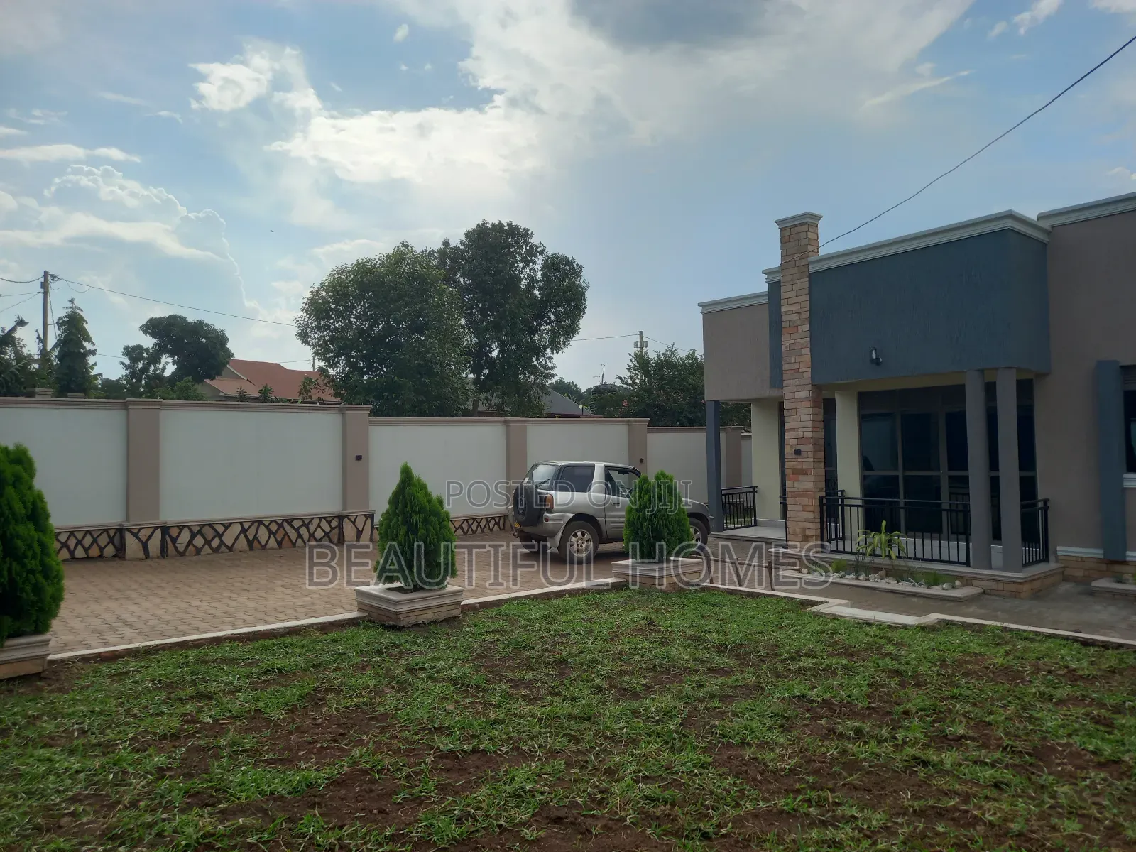 Furnished 4bdrm House in Kira for sale