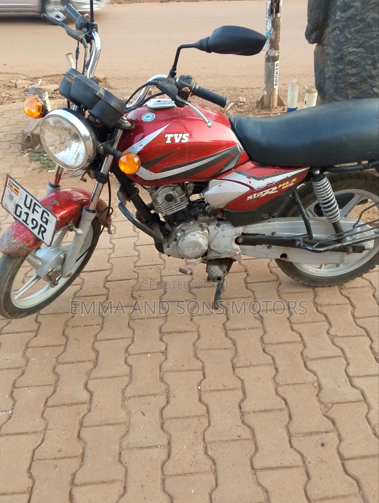 TVS HLX 125 2021 Red