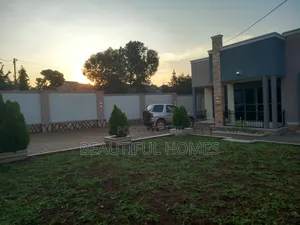 Furnished 4bdrm Bungalow in Kira for sale