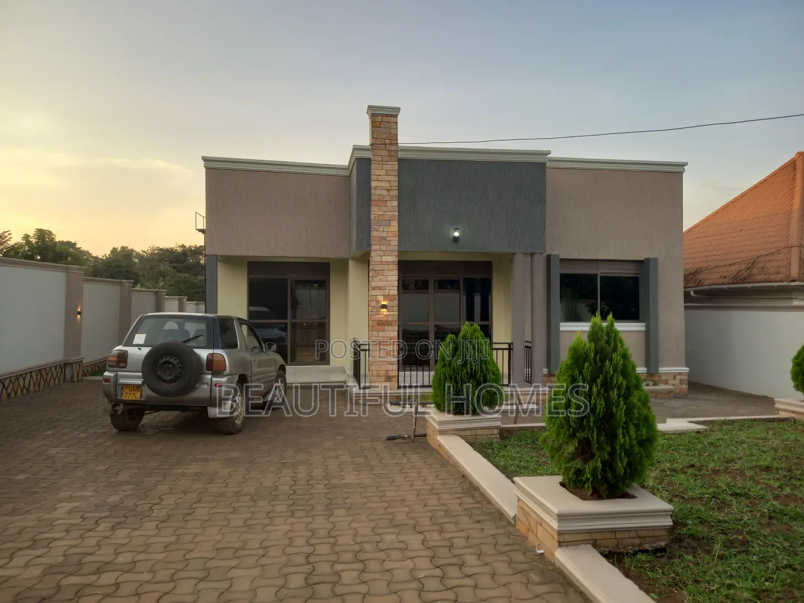 Furnished 4bdrm Bungalow in Kira for sale