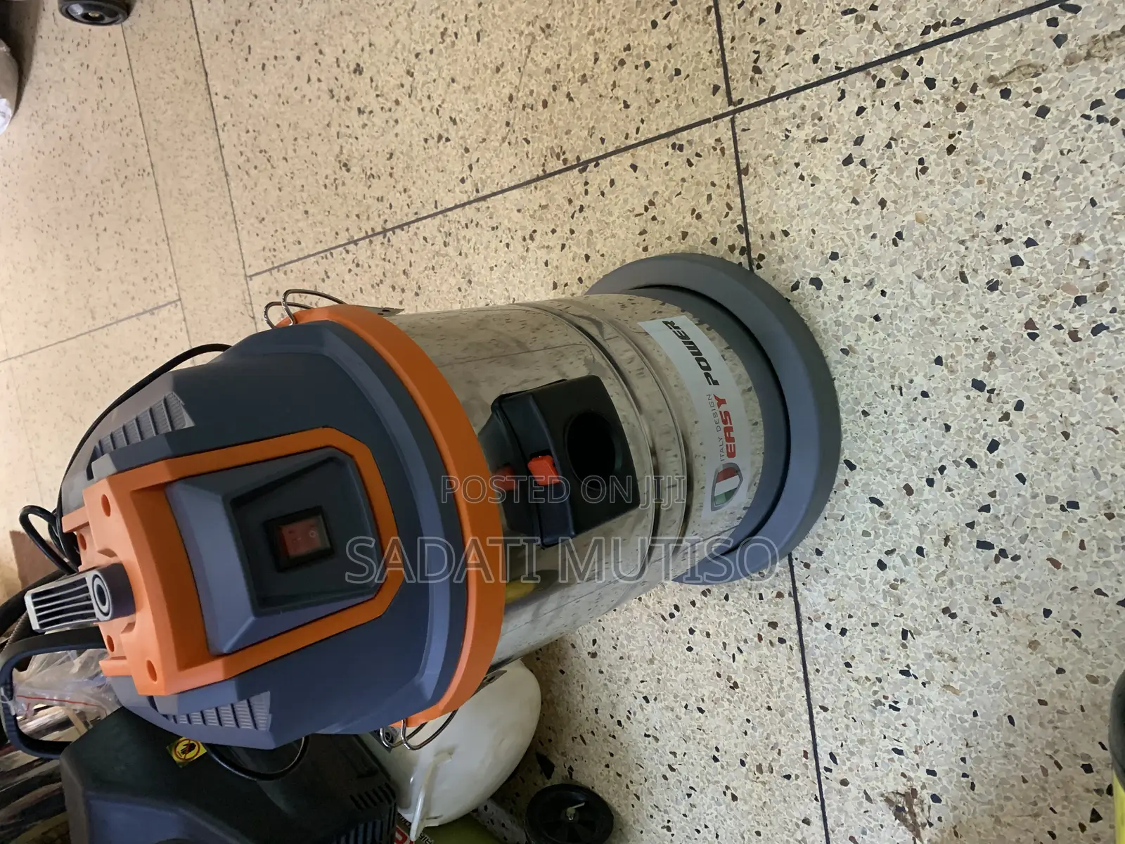 Vaccum Cleaner 30 Ltres Wet and Dry 1400 Watts