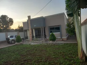 Furnished 4bdrm House in Kira for sale