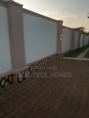 Furnished 4bdrm House in Kira for sale