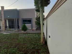 Furnished 4bdrm House in Kira for sale