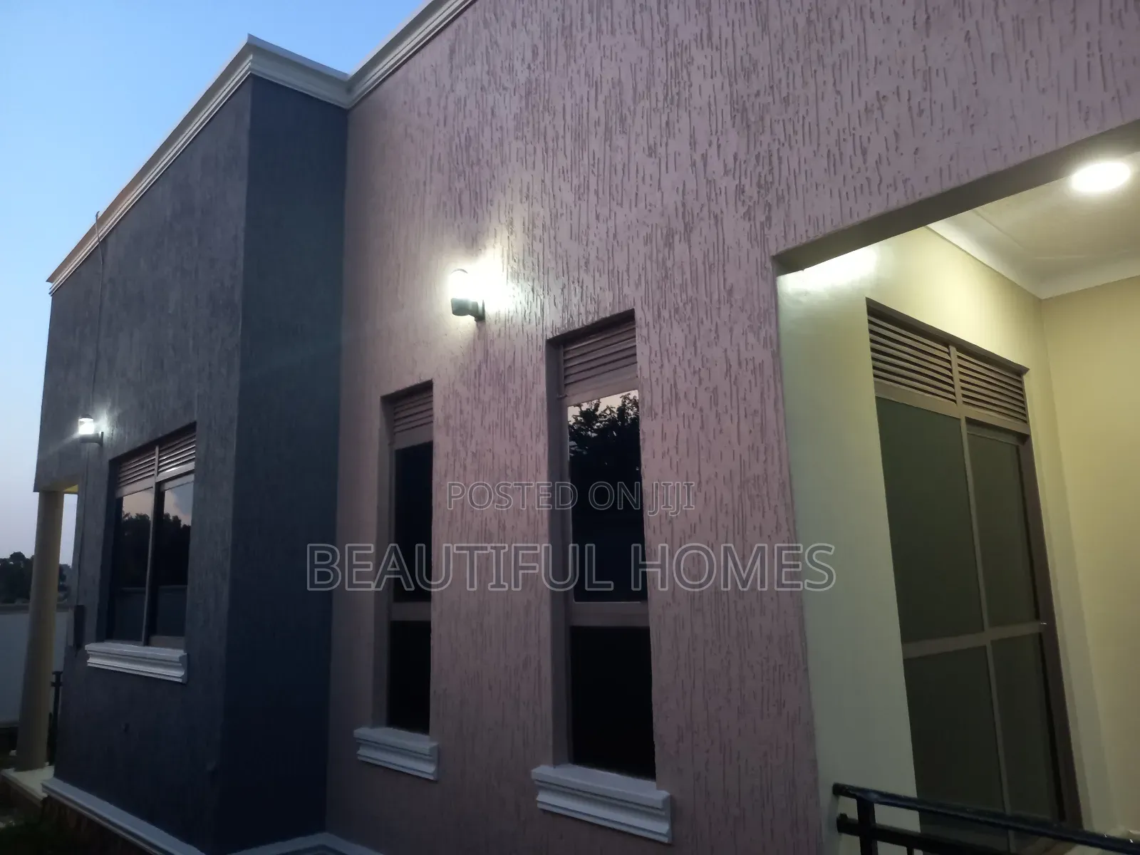 Furnished 4bdrm House in Kira for sale