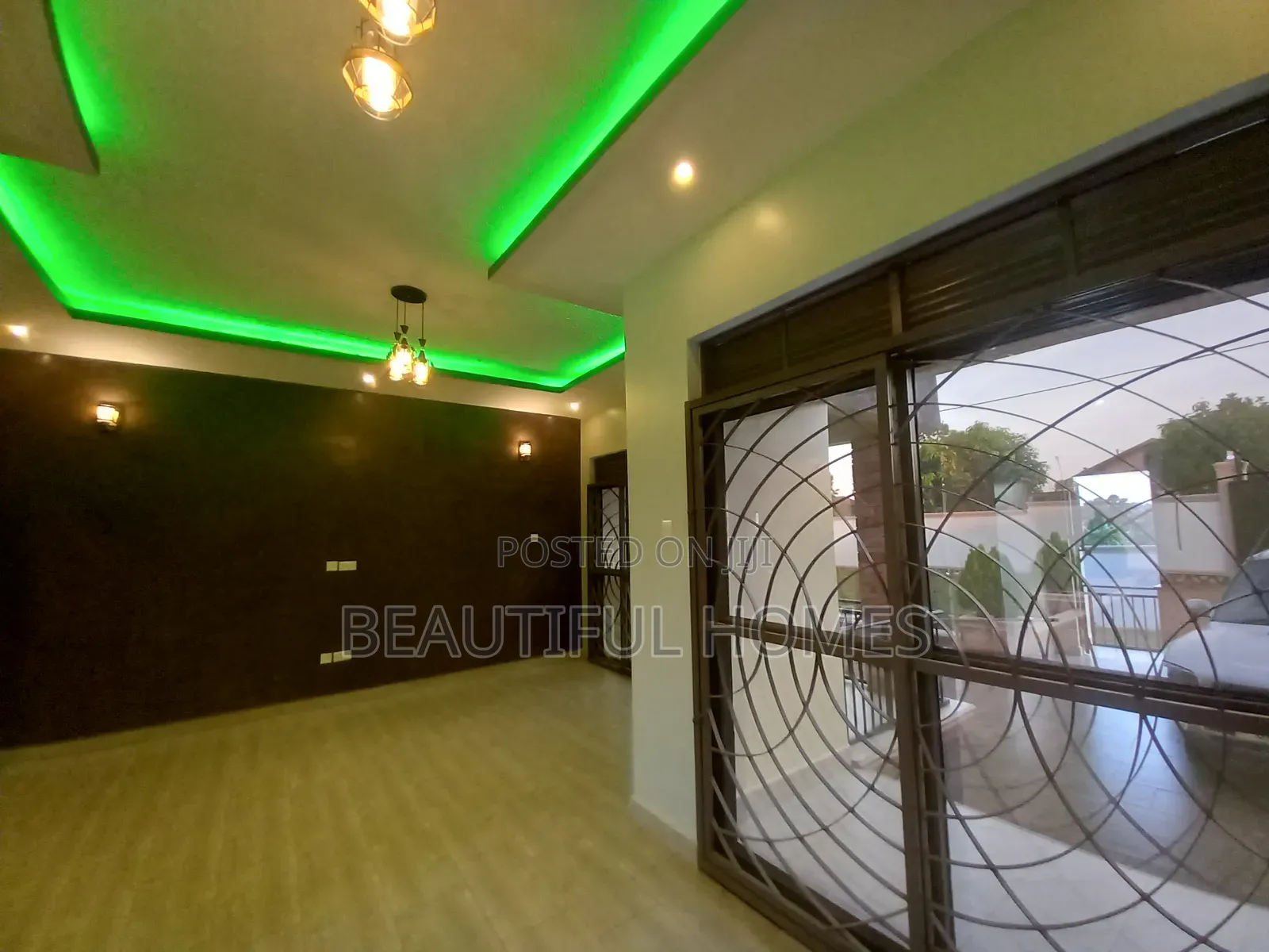 Furnished 4bdrm Villa in Kira for sale