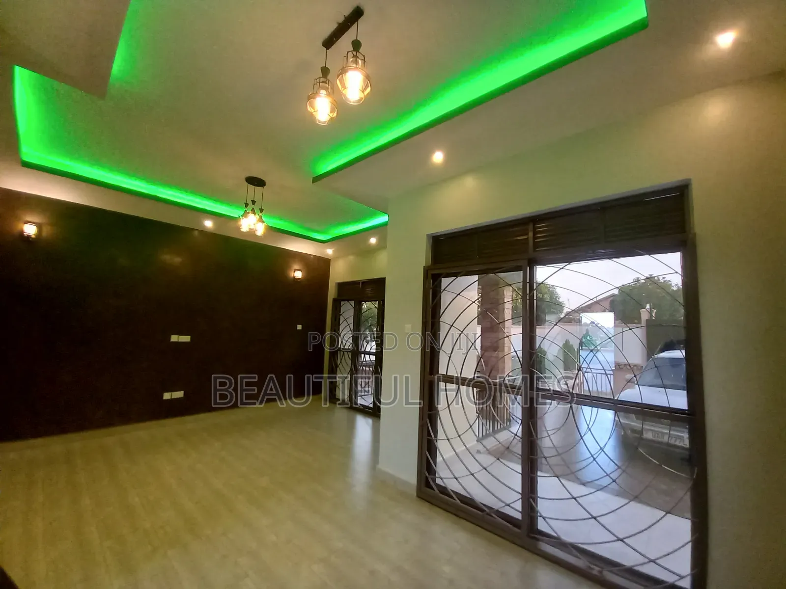 Furnished 4bdrm Villa in Kira for sale
