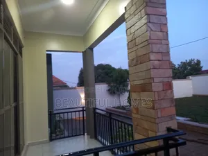 Furnished 4bdrm Villa in Kira for sale