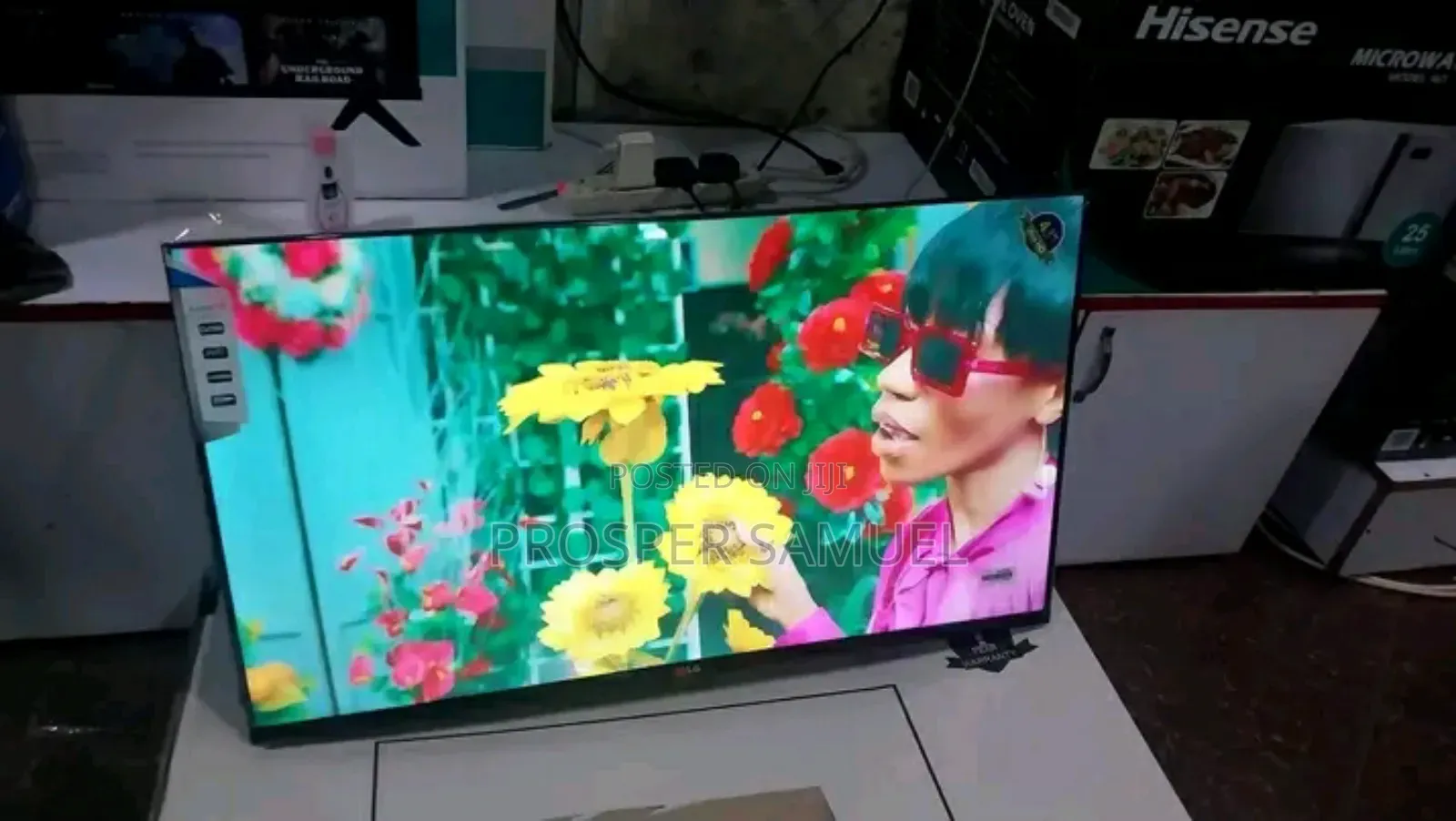 Brand New LG 43 Inches Digital Flat Screen With Inbuilt Deco