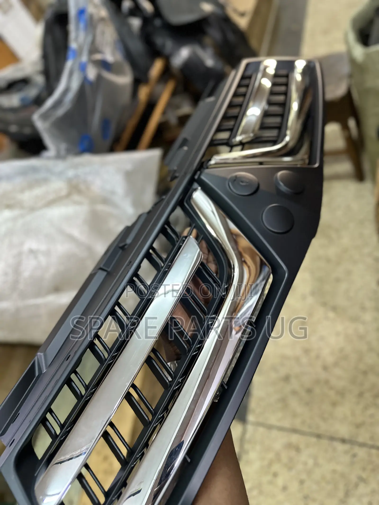Mitsubishi L200 2014 - 2015 Grille