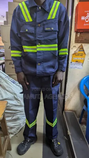 Two Piece Work Wear With Reflectors