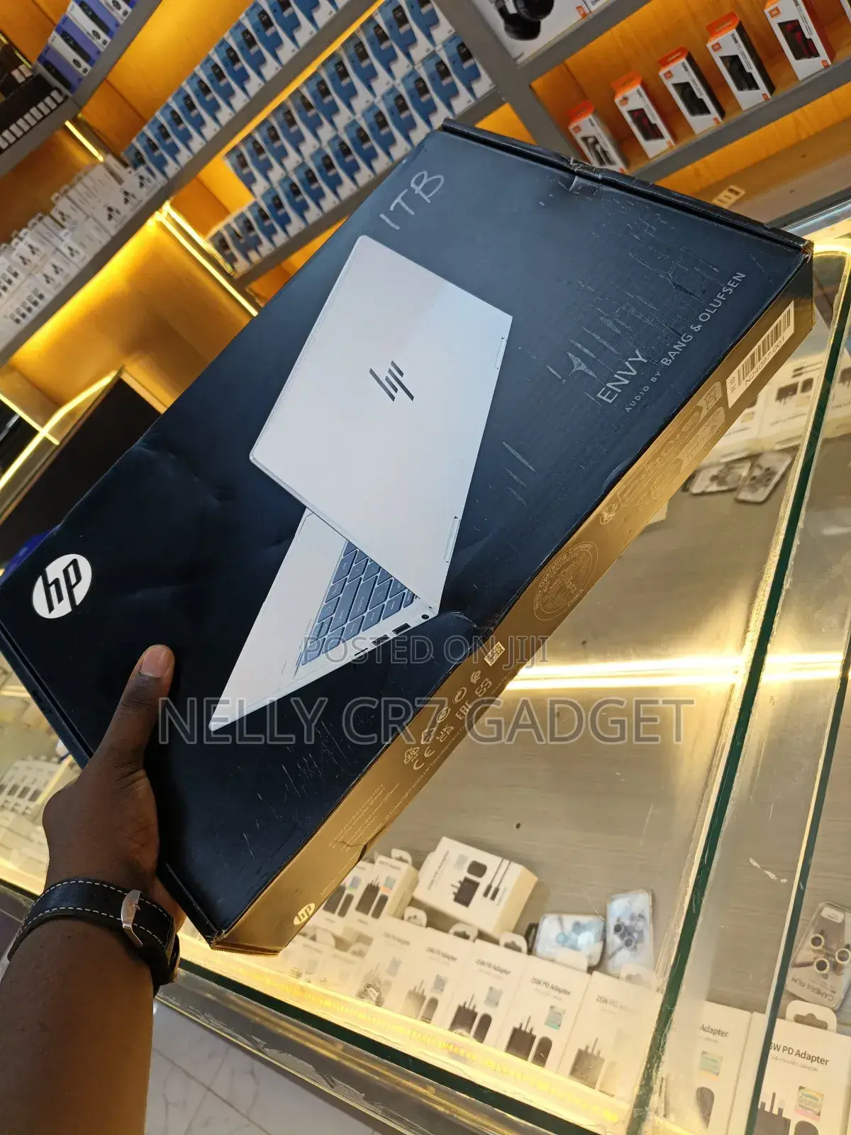 New Laptop HP Envy X360 16GB Intel Core I7 SSD 1T