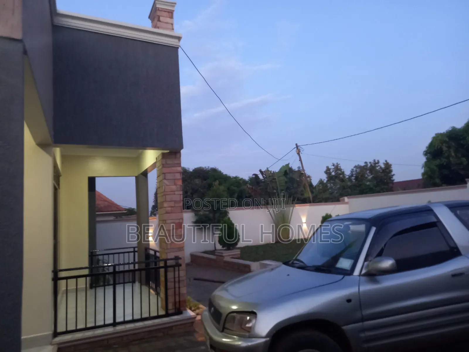 Furnished 4bdrm Bungalow in Kira for sale