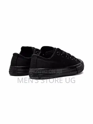 Plain Black All Stars Converse Shoes